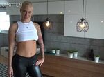 BIG BOOTY Leggings Bitch Nachbars Hilfe mit FICKEN bezahlt -